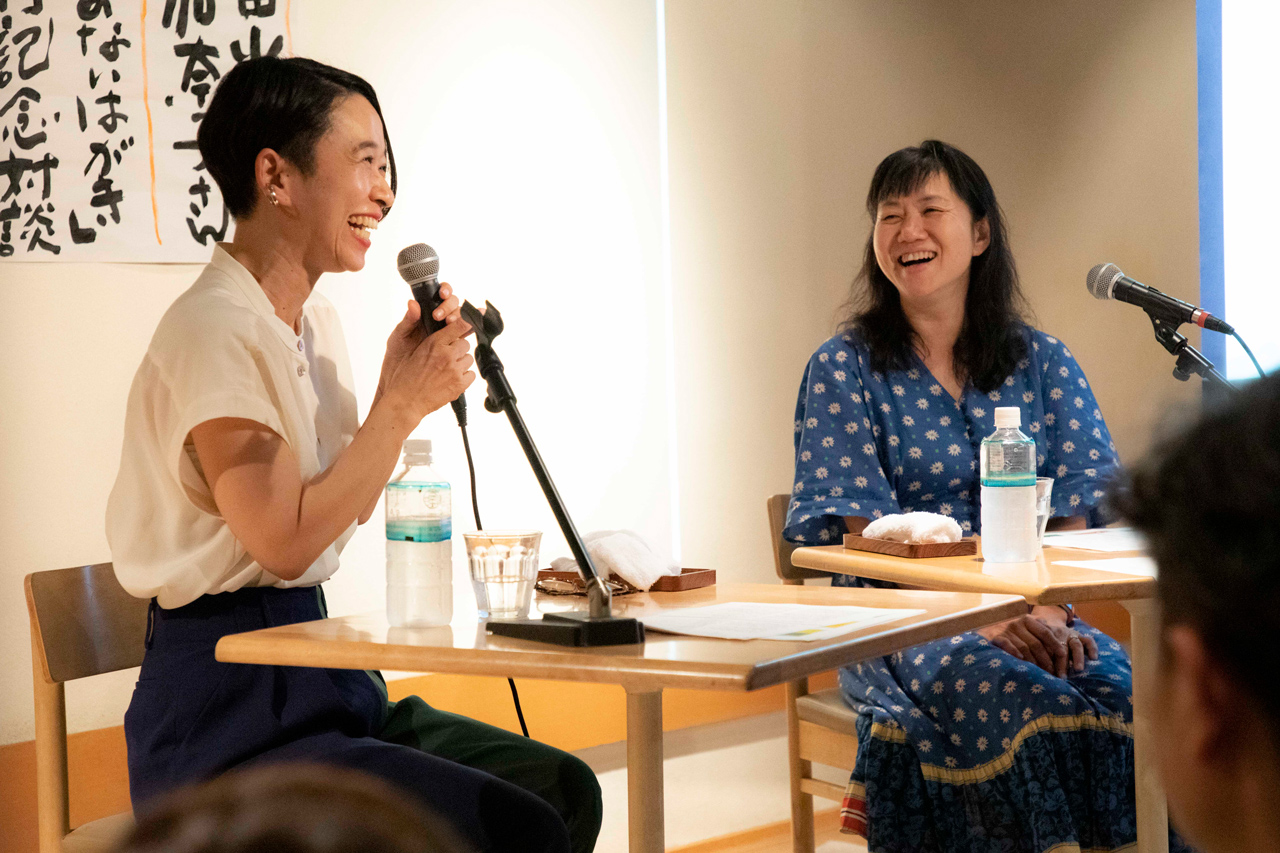 角田光代さんと西加奈子さん