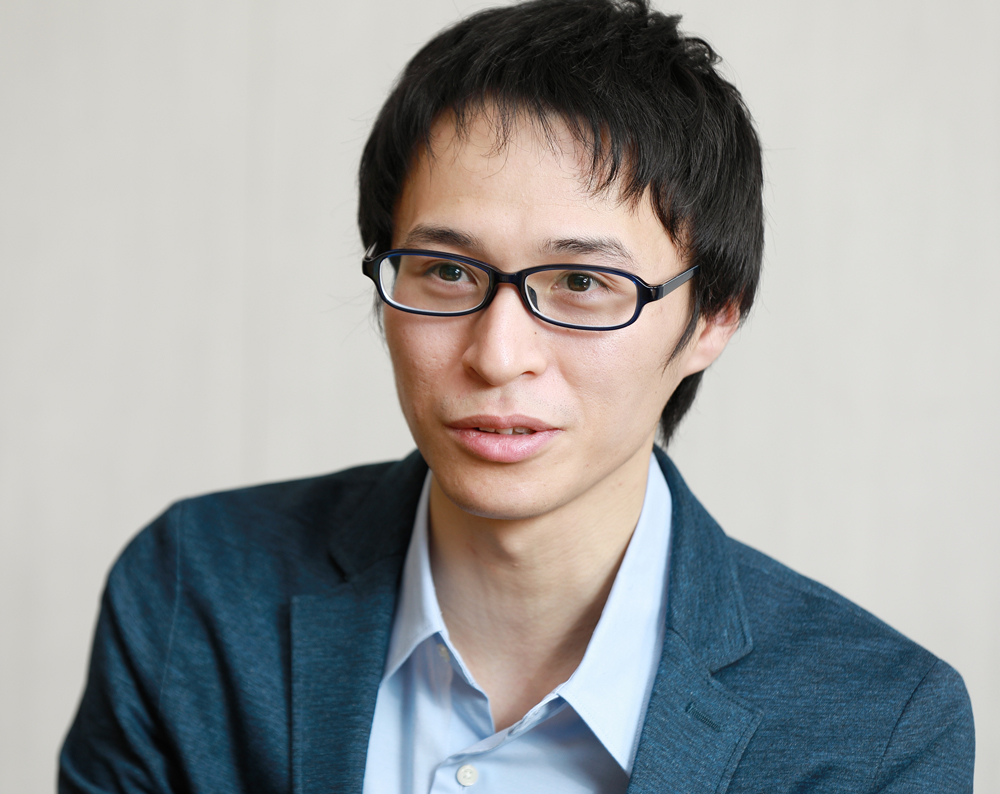 青崎有吾さん