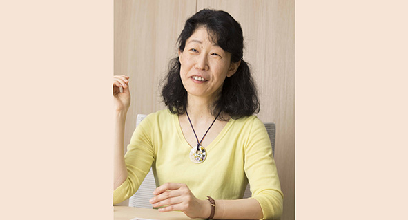 翻訳者は語る 関口英子さん 小説丸