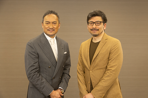 渡辺謙さんと春日太一さん